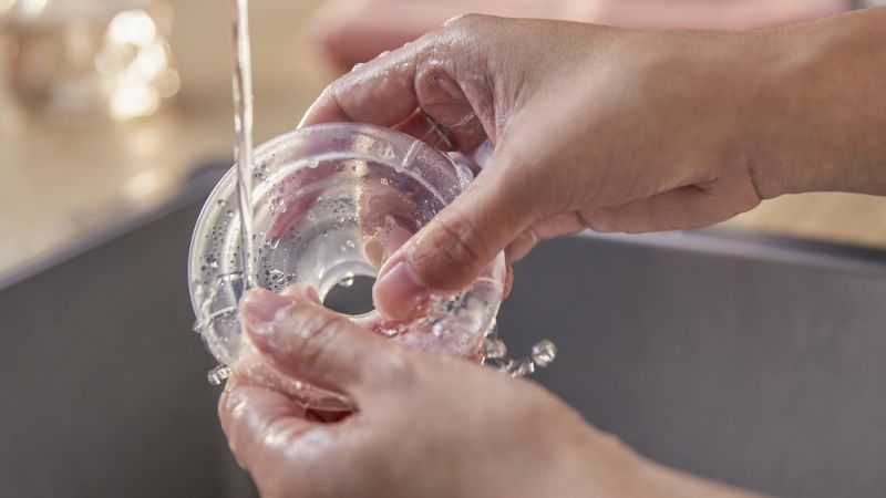 Philips AVENT Odsávačka mléka manuální + Vložky do podprsenky 100 ks - obrázek 8