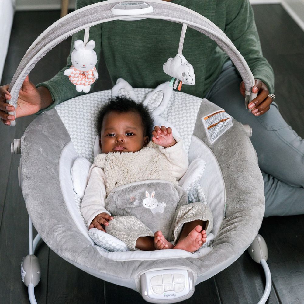 INGENUITY Lehátko vibrující s melodií a světlem Twinkle Tails™ 0m+, do 9 kg - obrázek 4