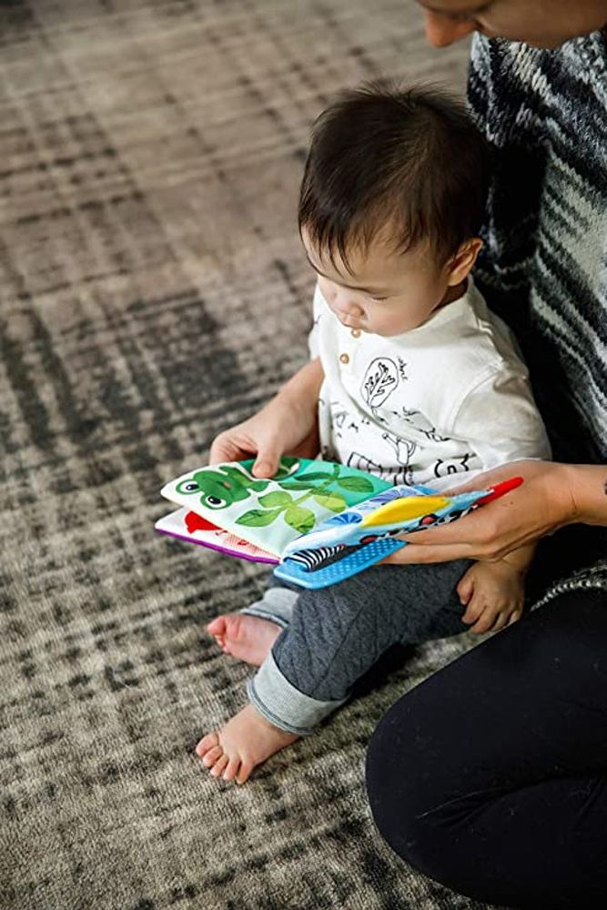 BABY EINSTEIN Kousátko/knížka Curious Explorers™0m+ - obrázek 3