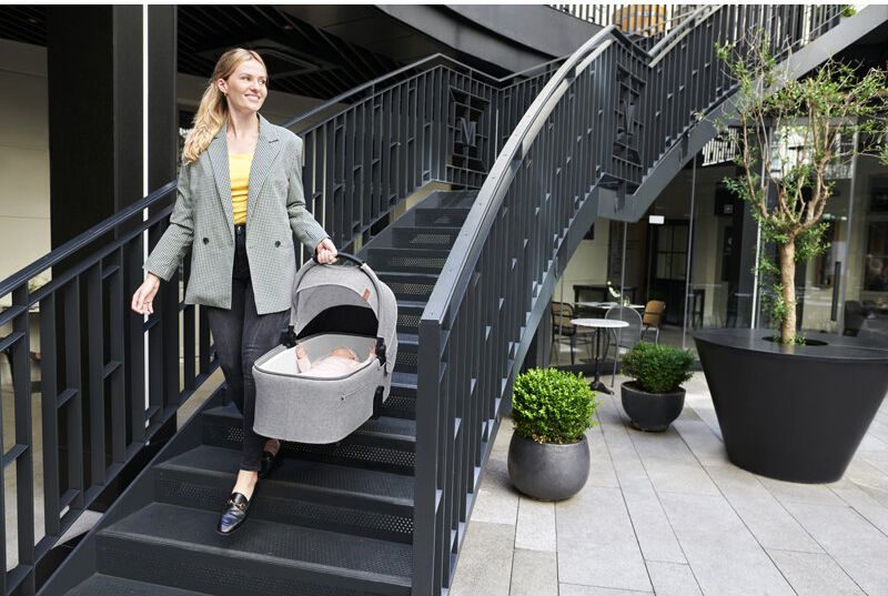 KINDERKRAFT Kočárek Everyday 2v1 Light Grey + PETITE&MARS Podložka na hraní Joy City ZDARMA - obrázek 25