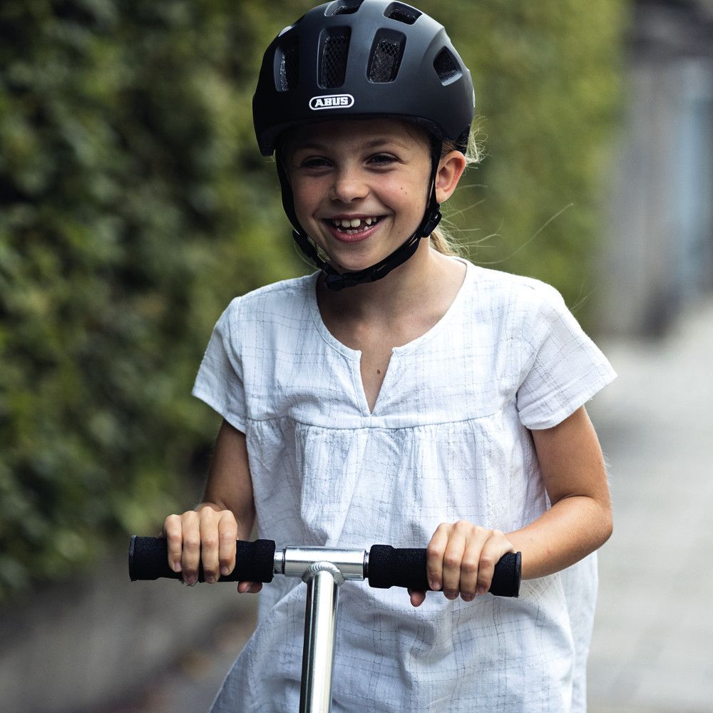 Abus Youn-I 2.0 Black Violet - M (52-57) - obrázek 2