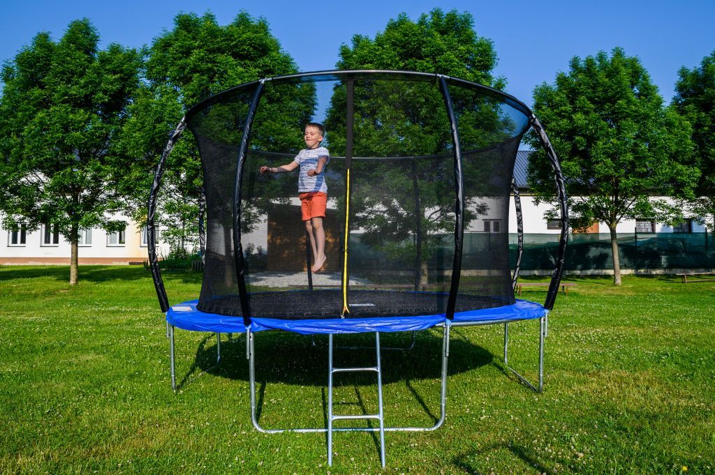 Trampolína G21 SpaceJump, 366 cm, modrá, s ochrannou sítí + schůdky zdarma - obrázek 3