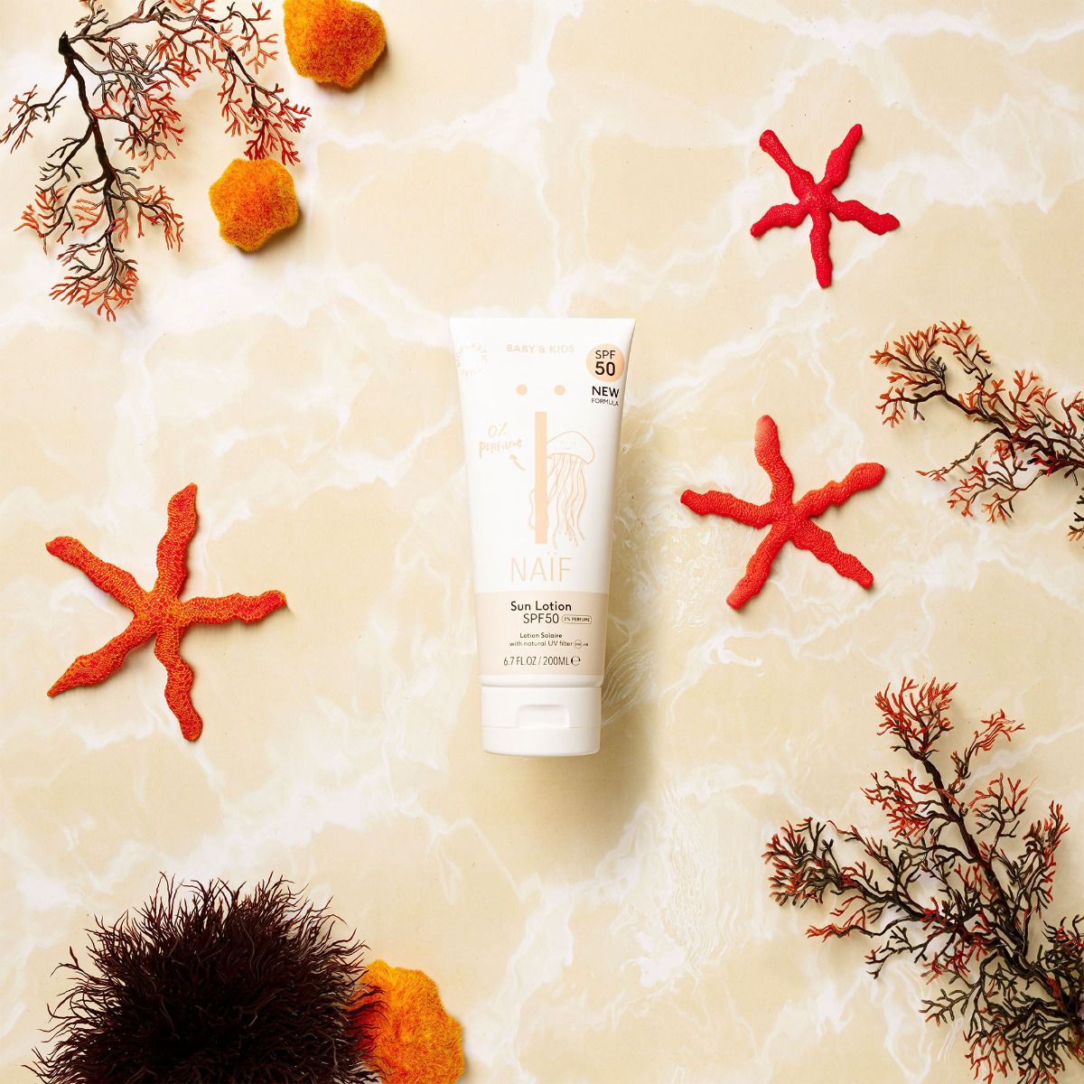 NAIF Ochranné mléko na opalování pro děti a miminka SPF50 200 ml - obrázek 4