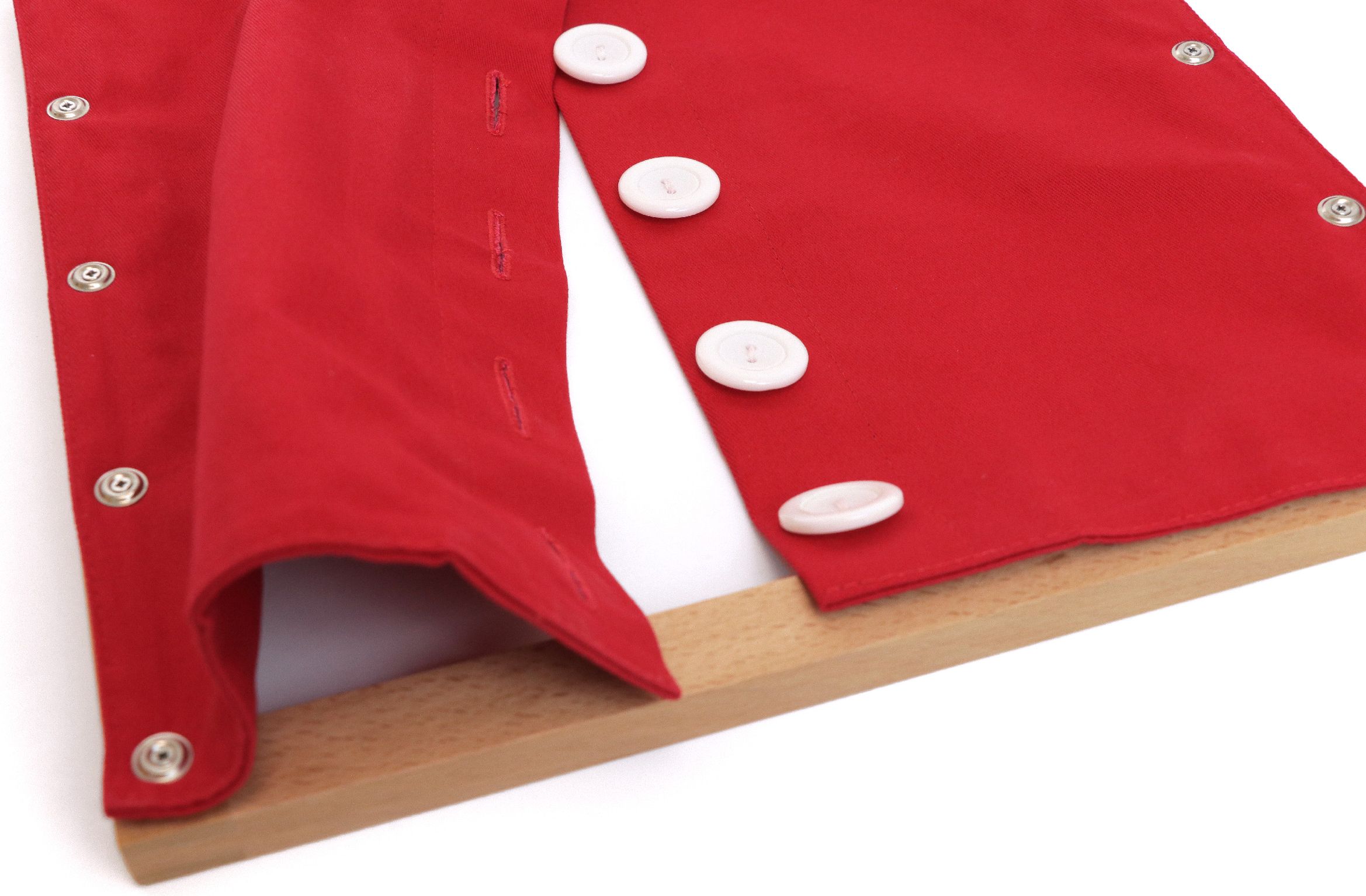 Buttoning Frame With Large Buttons - obrázek 3