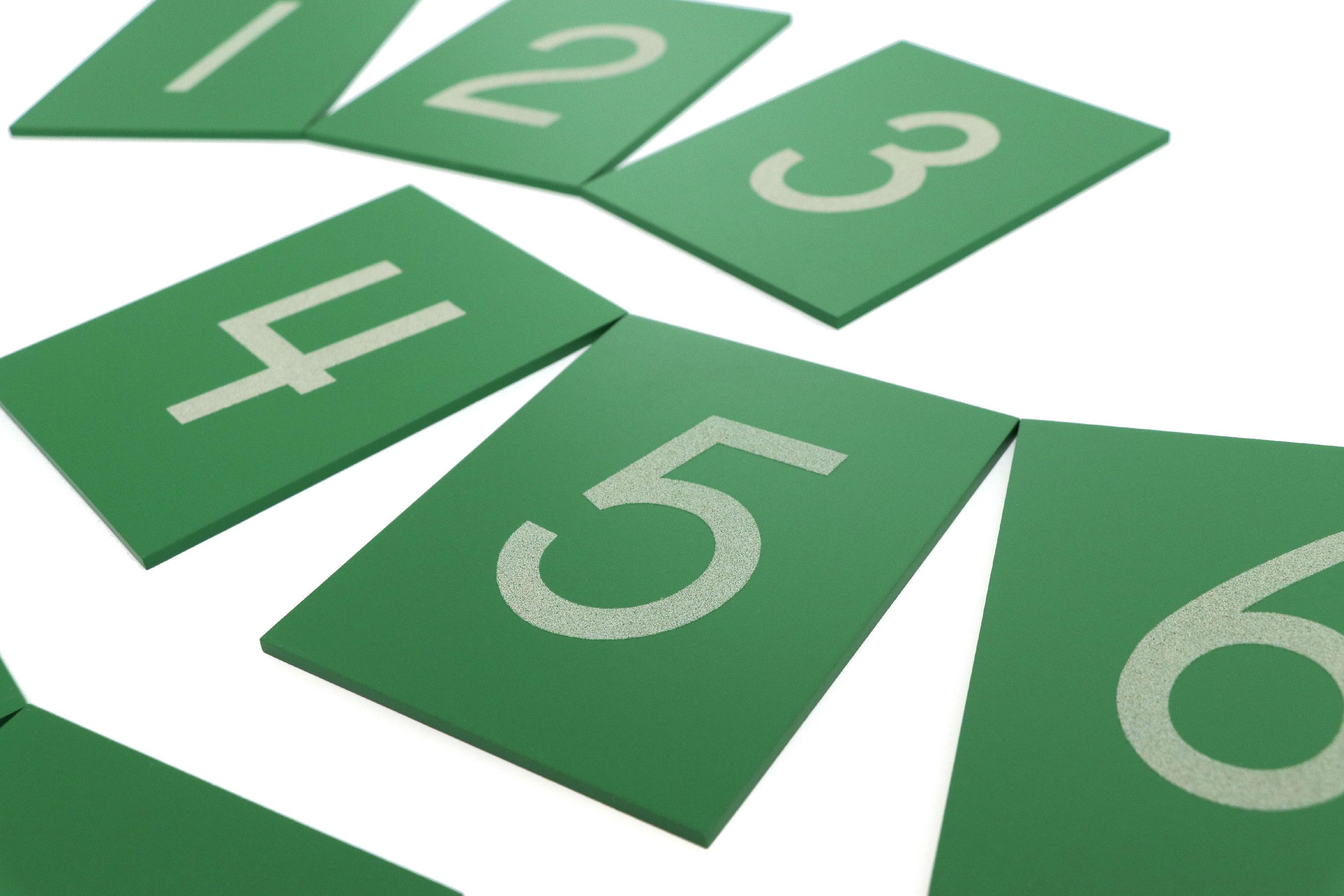 Sandpaper Numerals: International Version - obrázek 3