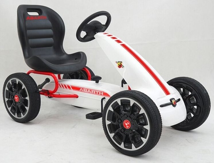 ABARTH white šlapací motokára - obrázek 1