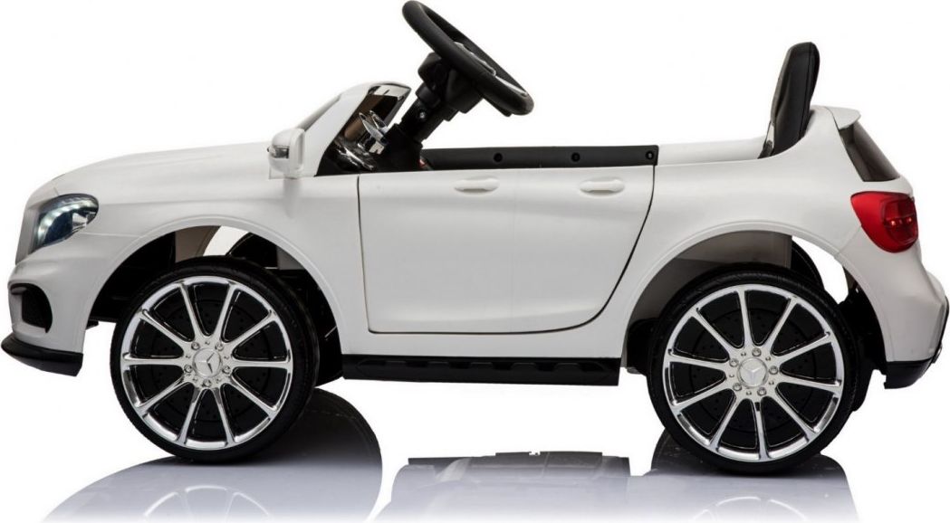 Elektrické autíčko Mercedes AMG GLA-45 - červené - obrázek 5
