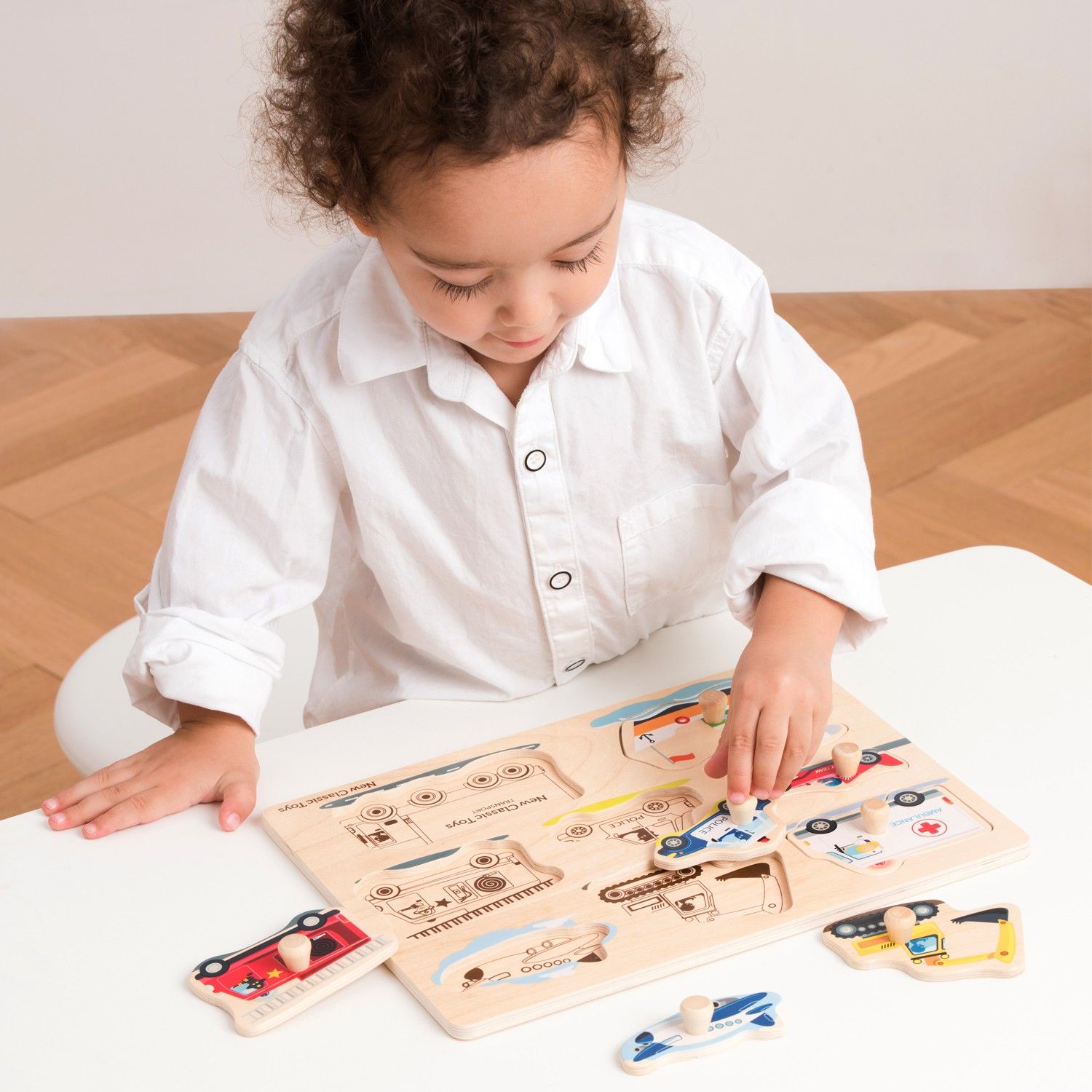 New Classic Toys Dřevěné vkládací puzzle transport - obrázek 4