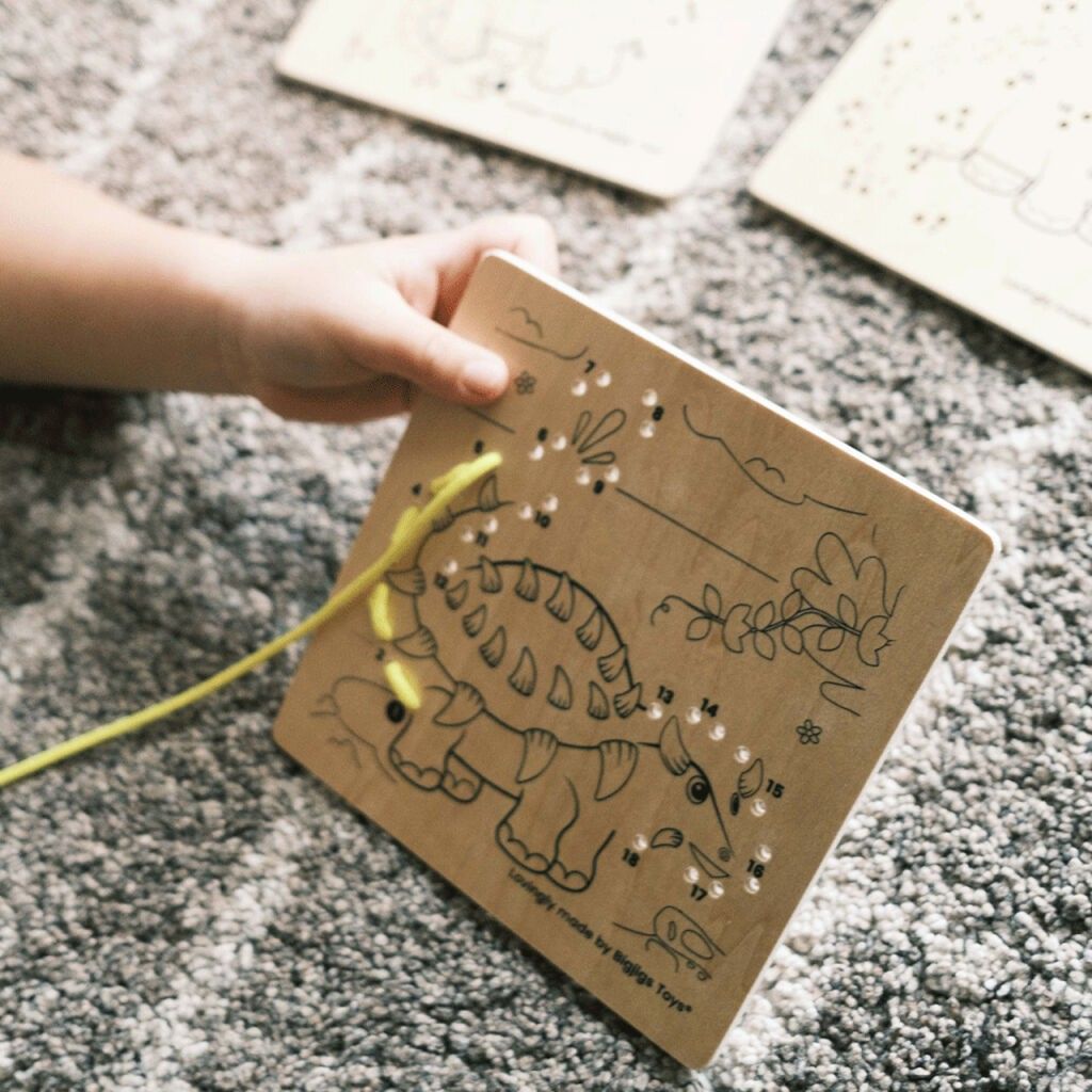 Bigjigs Toys Provlékání podle čísel Dinosauři - obrázek 2