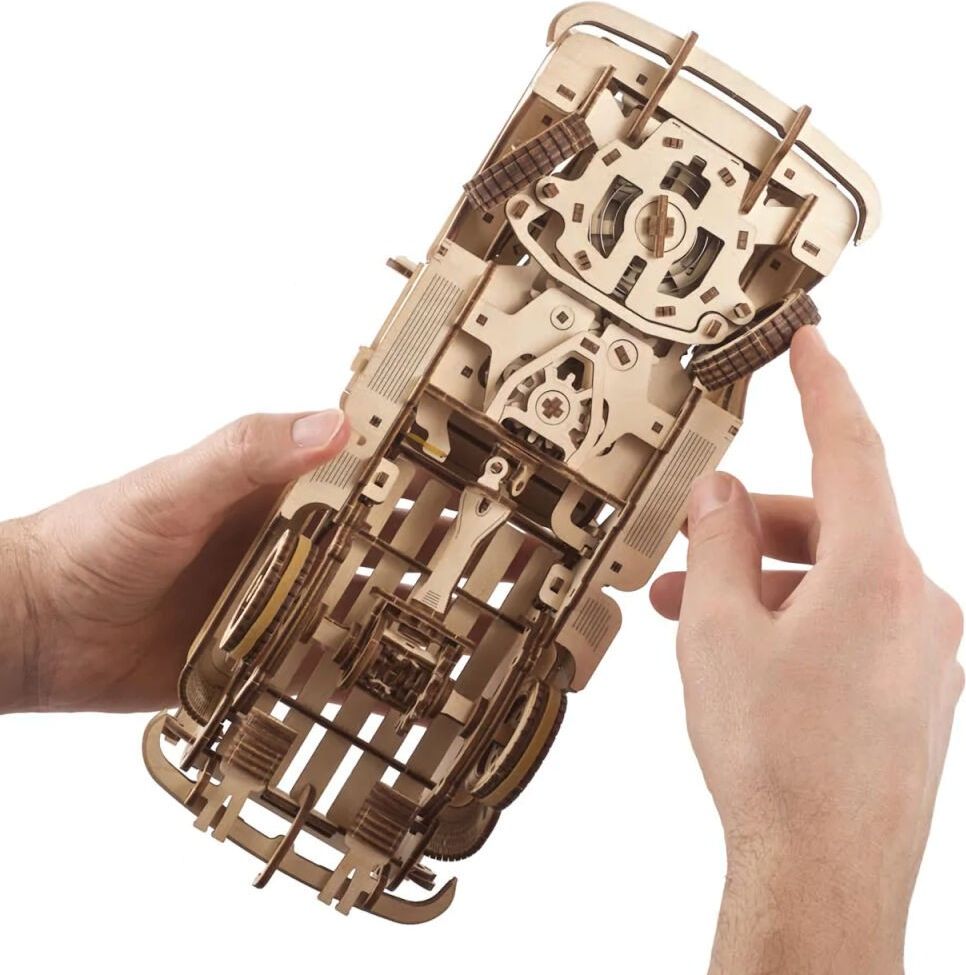 Ugears 3D dřevěné mechanické puzzle Americký náklaďák (pick-up) - obrázek 8
