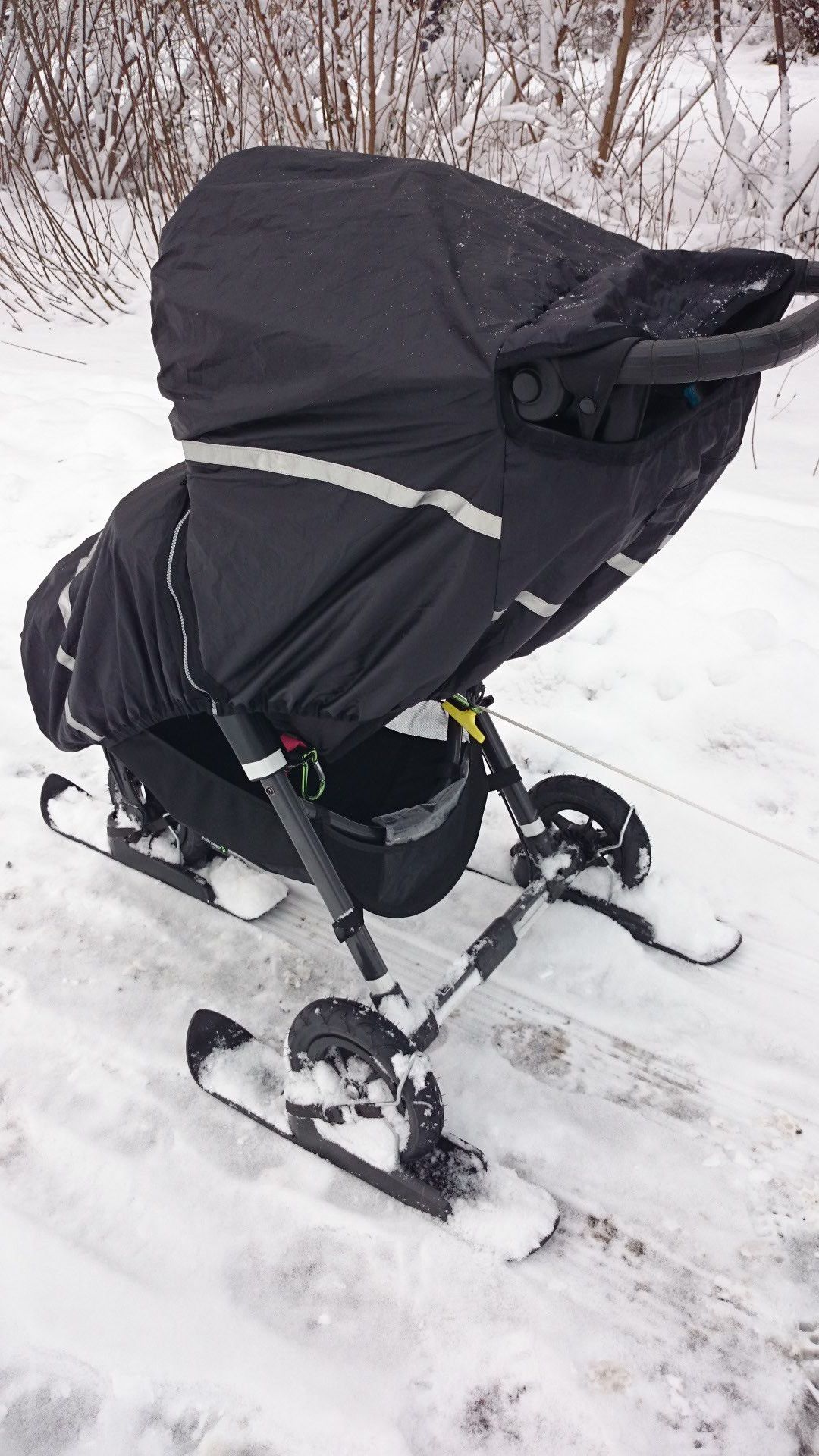 SNOWALK - lyže ke kočárku Černá - obrázek 10
