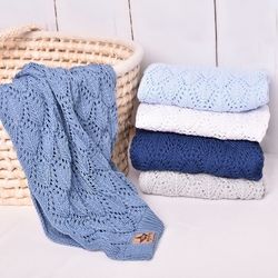 Luxusní háčkovaná bavlněná dečka - LOVE modrá jeans - BabyNellys - obrázek 1