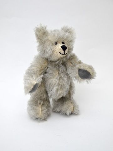 MÚ Brno Medvěd 20 cm kloubový, šedý melír - obrázek 1