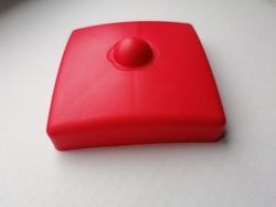 Krytka trámu plastová červená 90x90 - obrázek 1
