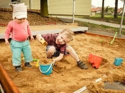 Pískoviště s posuvným krytem 2x2 m PK220D - obrázek 2