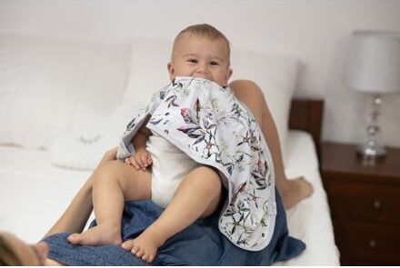 Oboustranná deka bambus a bavlna Baby Matex lístky - obrázek 3