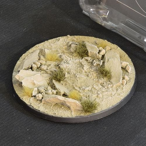 Podstavec Arid Steppe, kulatý, 100mm (nabarvený, 1 ks) - obrázek 1