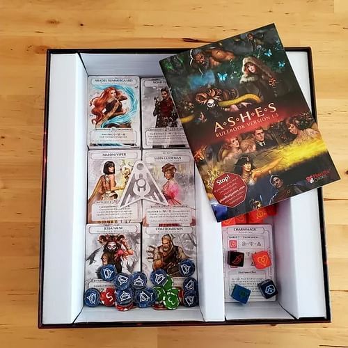 Ashes Reborn: Rise of the Phoenixborn Master Set - obrázek 3