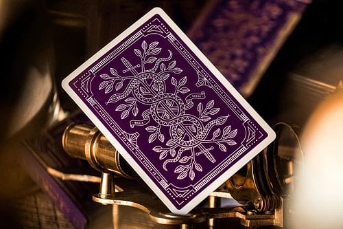 Hrací karty Theory11: Purple Monarchs - obrázek 2