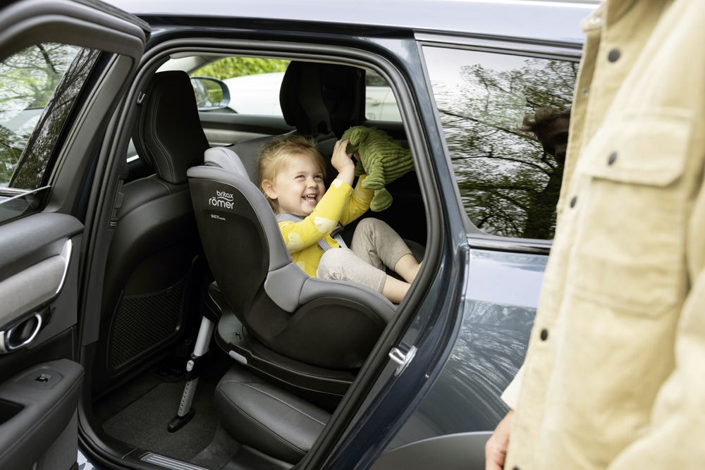 BRITAX RÖMER Autosedačka Dualfix M i-Size (9-18 kg) Space Black - obrázek 9