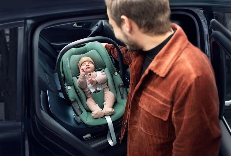 MAXI-COSI Autosedačka Pebble 360 (0-13 kg) Essential Green - obrázek 19