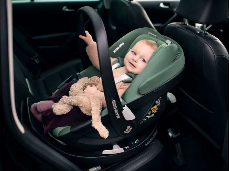 MAXI-COSI Autosedačka Pebble 360 (0-13 kg) Essential Green - obrázek 24