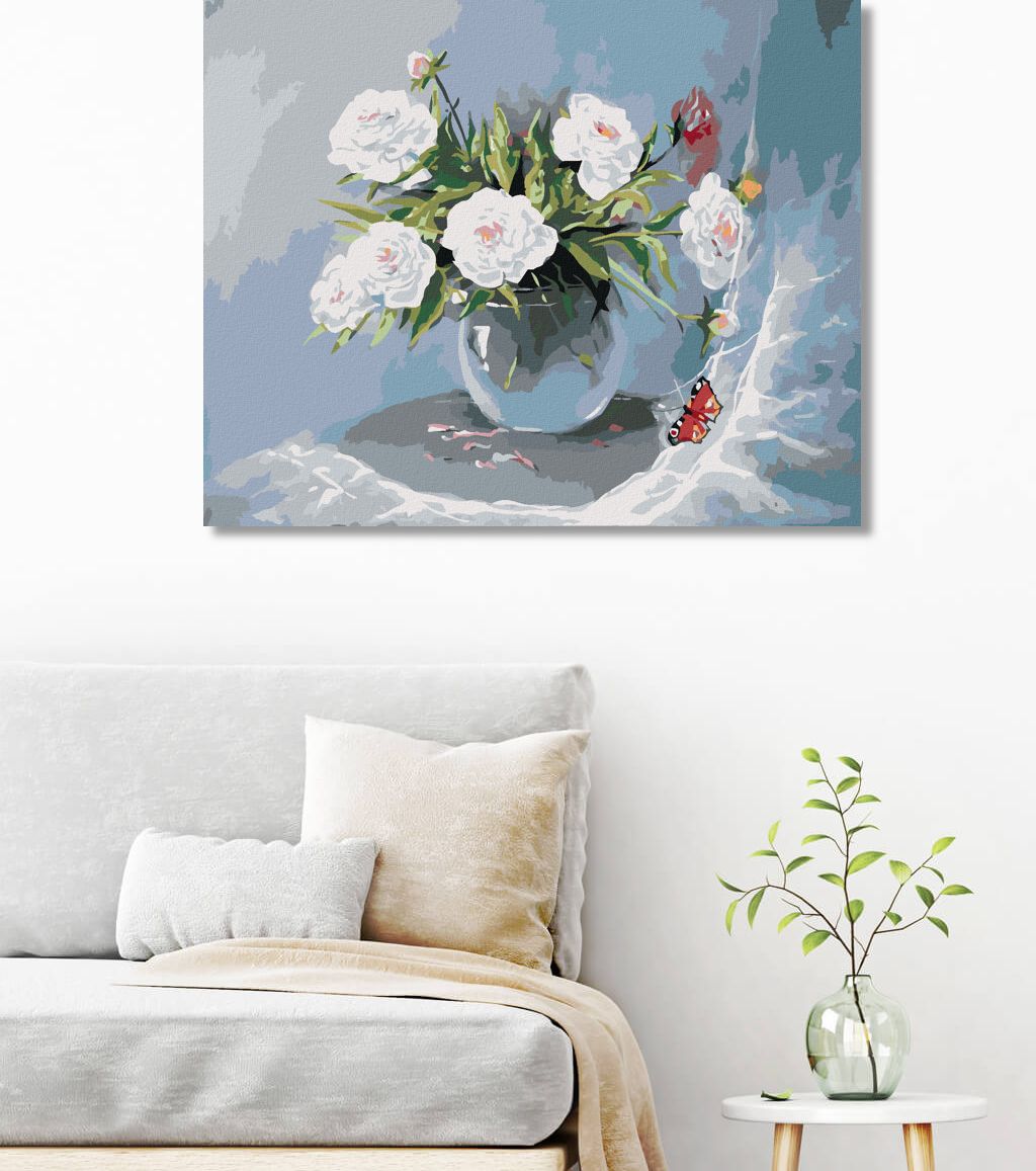zuty Malování podle čísel - BÍLÉ KVĚTINY VE VÁZE A MOTÝL - Rozměr: 40x50 cm, Rámování: Varianta: vypnuté plátno na rám - obrázek 2