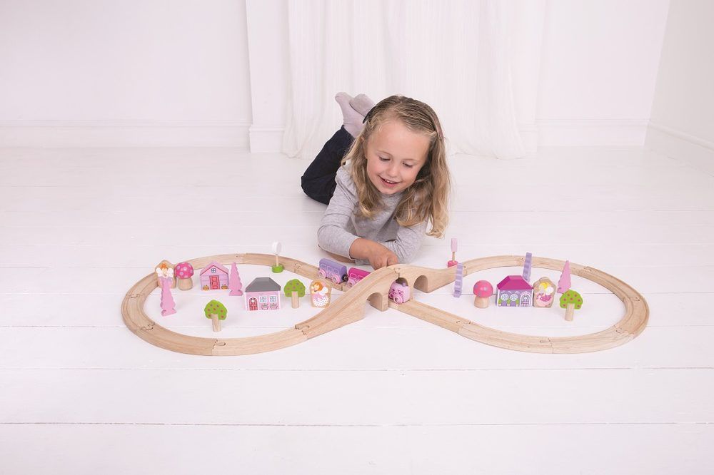 Bigjigs Rail Dřevěná vláčkodráha osmička pro princezny 35 dílů - obrázek 5