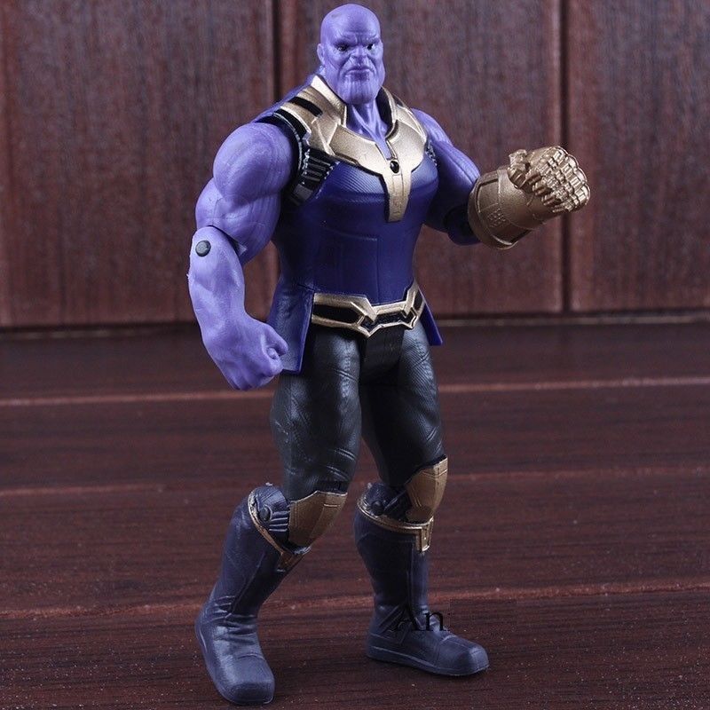 Figurka Thanos vysoká 17 cm - obrázek 3