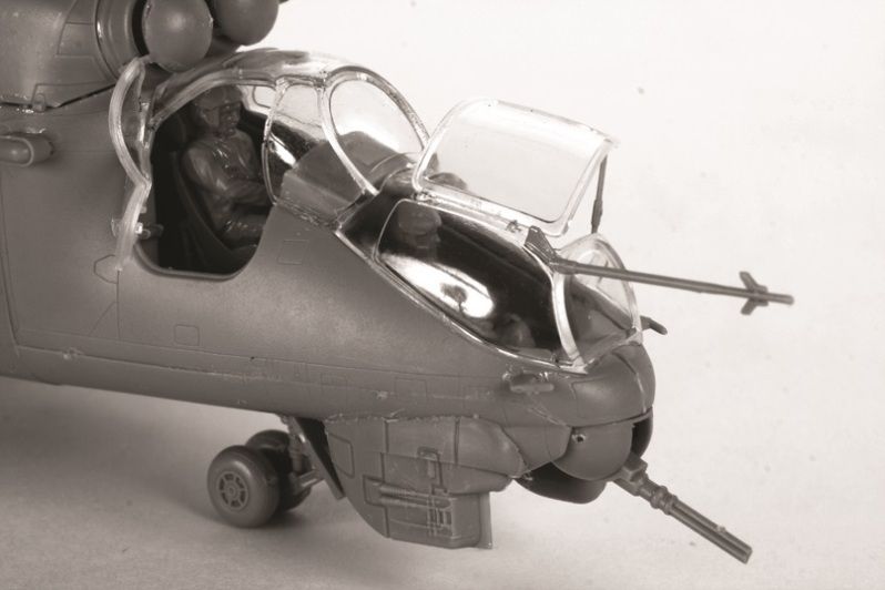 ZVEZDA Model Kit vrtulník 7293 - MIL MI-24V/VP Hind E (1:72) - obrázek 5