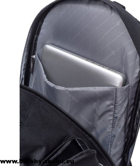 Studentský batoh Meatfly Wanderer 2021 Black - Doprava Zdarma - obrázek 4