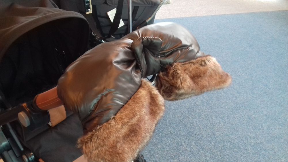 Rukávník s kožíškem LittleUp Eskimo - obrázek 1