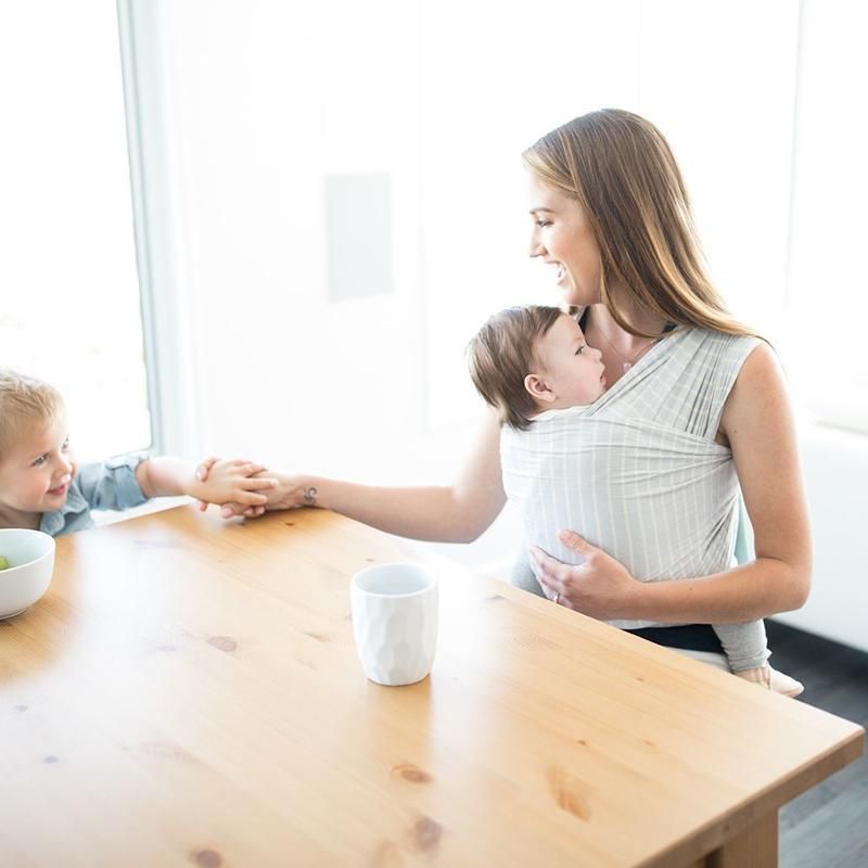 Šátek na nošení dětí ErgoBaby Aura Wrap - obrázek 2
