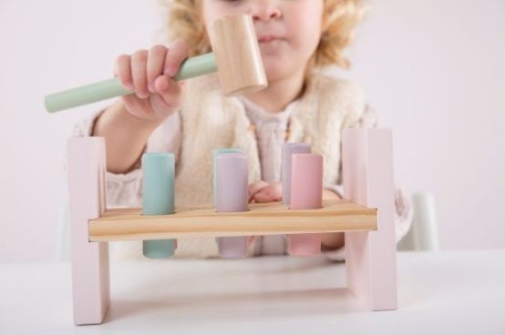 Zatloukačka Little Dutch Houten Hamerbank Pink 2019 - obrázek 2