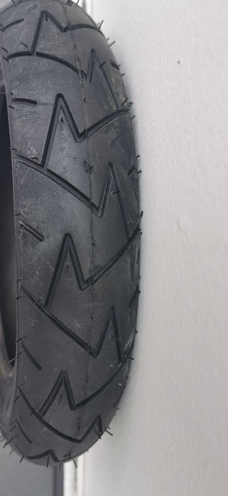 Náhradní plášť na přední nafukovací kolo 10 x 1,75 x 2 - obrázek 2