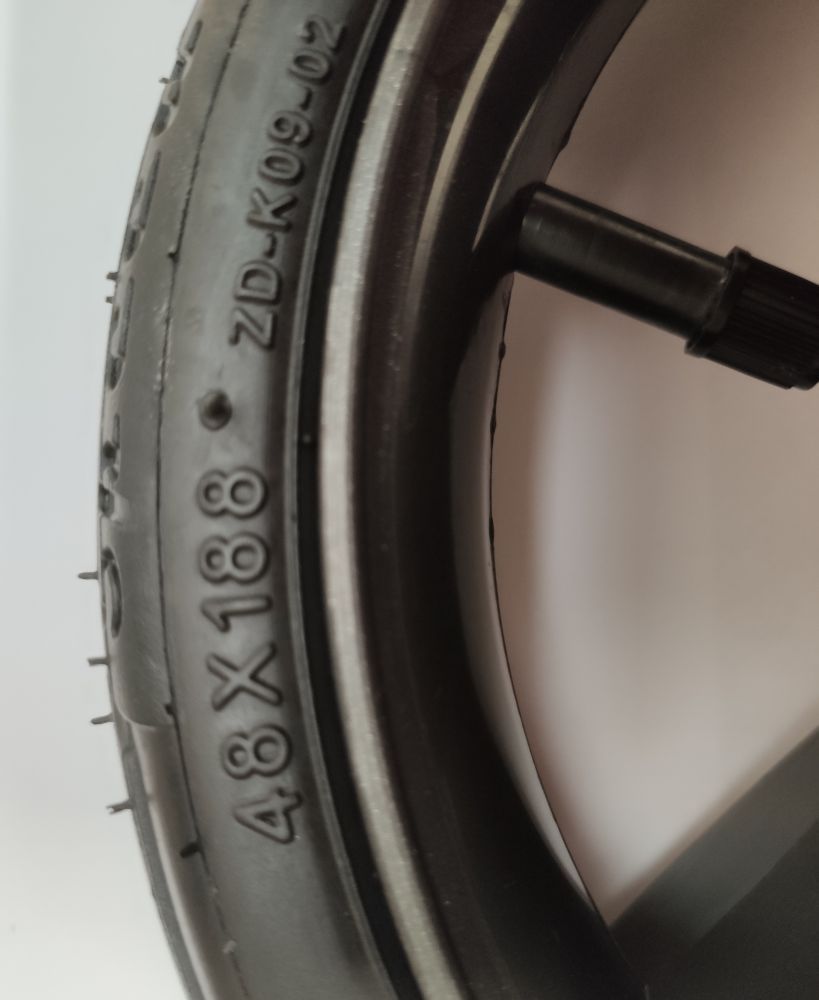 Přední nafukovací kolečko Bebetto Grey - obrázek 2