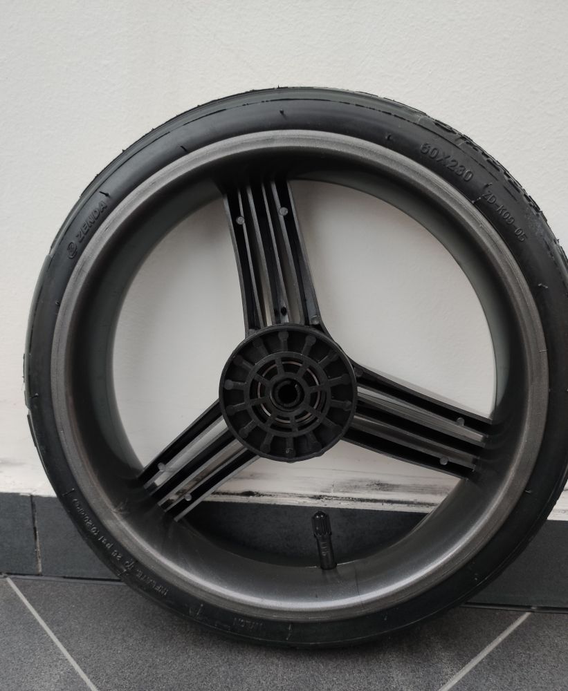 Zadní nafukovací kolečko Bebetto Grey - obrázek 2