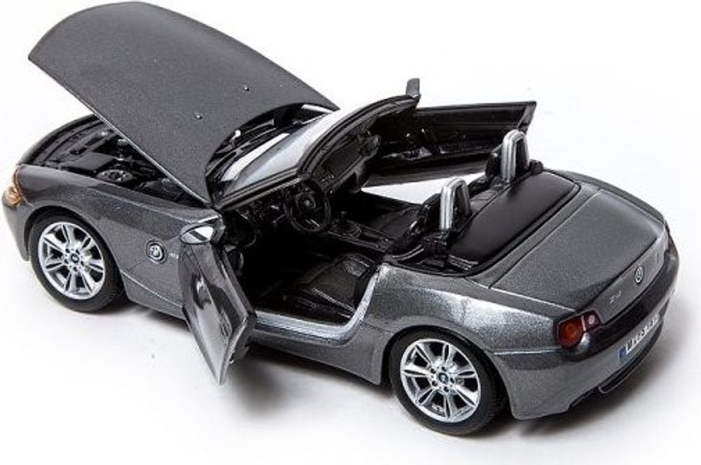 Bburago BMW Z4 1:24 šedá - obrázek 2