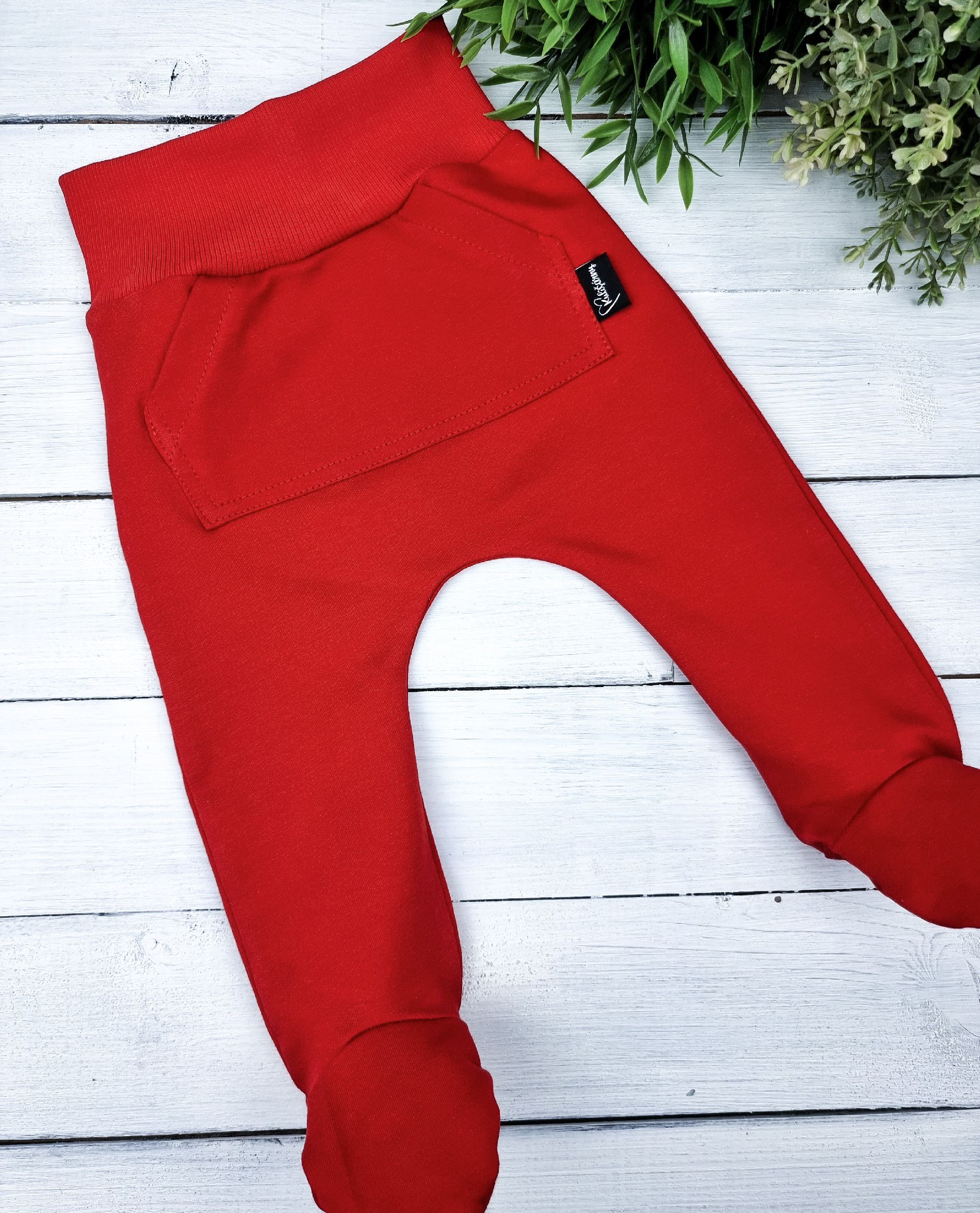 Kulišárny (handmade) Polodupačky ,,RED,, VELIKOST: 56