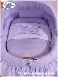 Koš proutěný s boudičkou a výbavou - KORUNA fialový - My Sweet Baby varianta výšivky LITTLE PRINCE (pro chlapečka) - obrázek 3