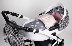 Fusak MAXI s Minky - HVĚZDY na bílém se šedou - BabyNellys - obrázek 3