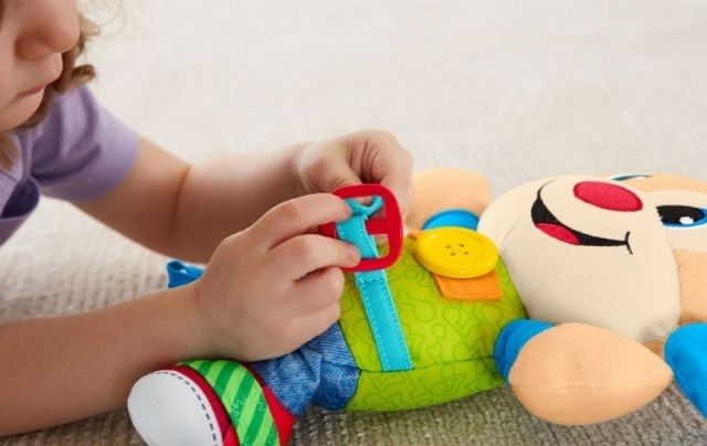 Fisher Price Pejsek- Učíme se oblékat - obrázek 3
