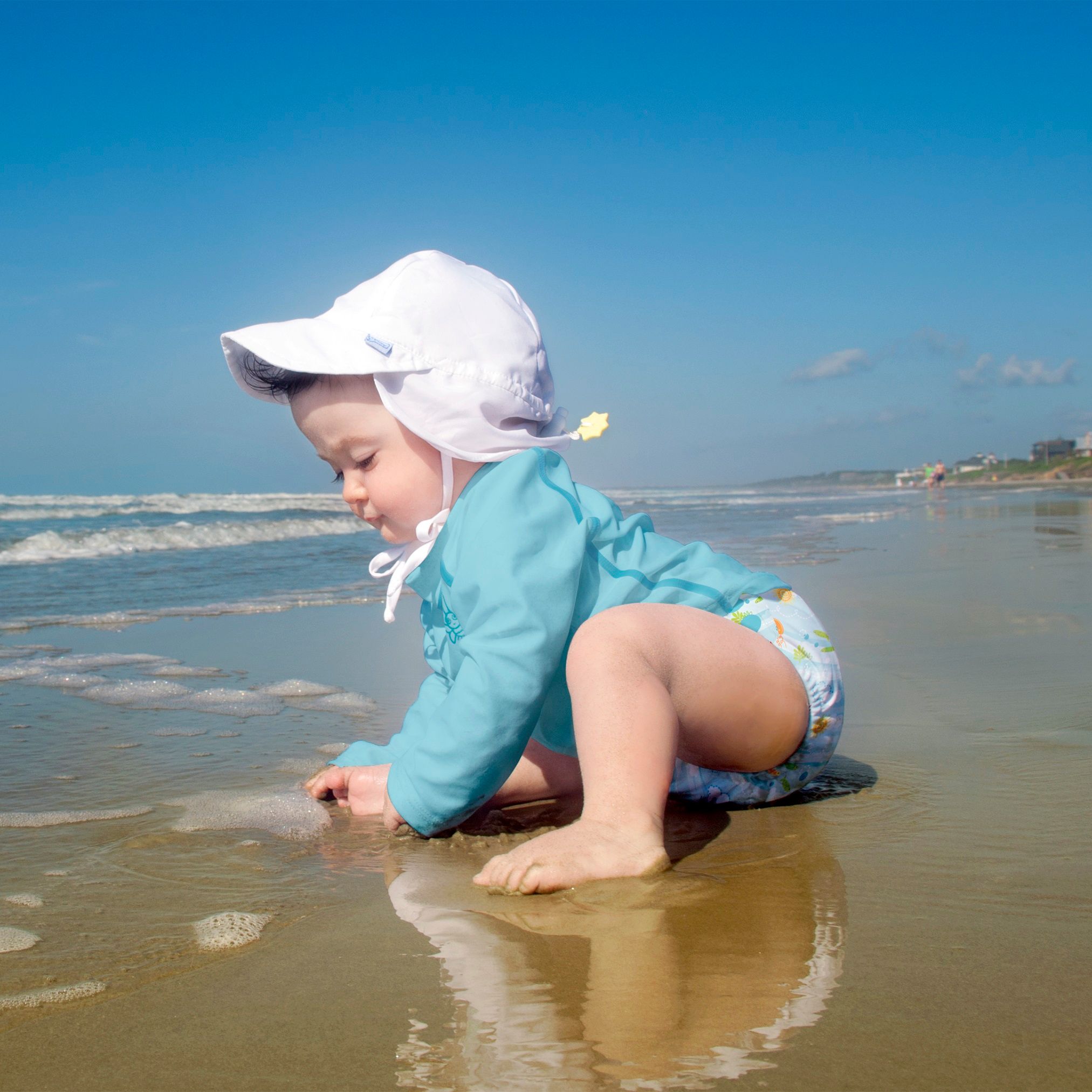 i play -kšiltovka s lemem a  UV ochranou– BÍLÁ velikost: 0-6m - obrázek 2