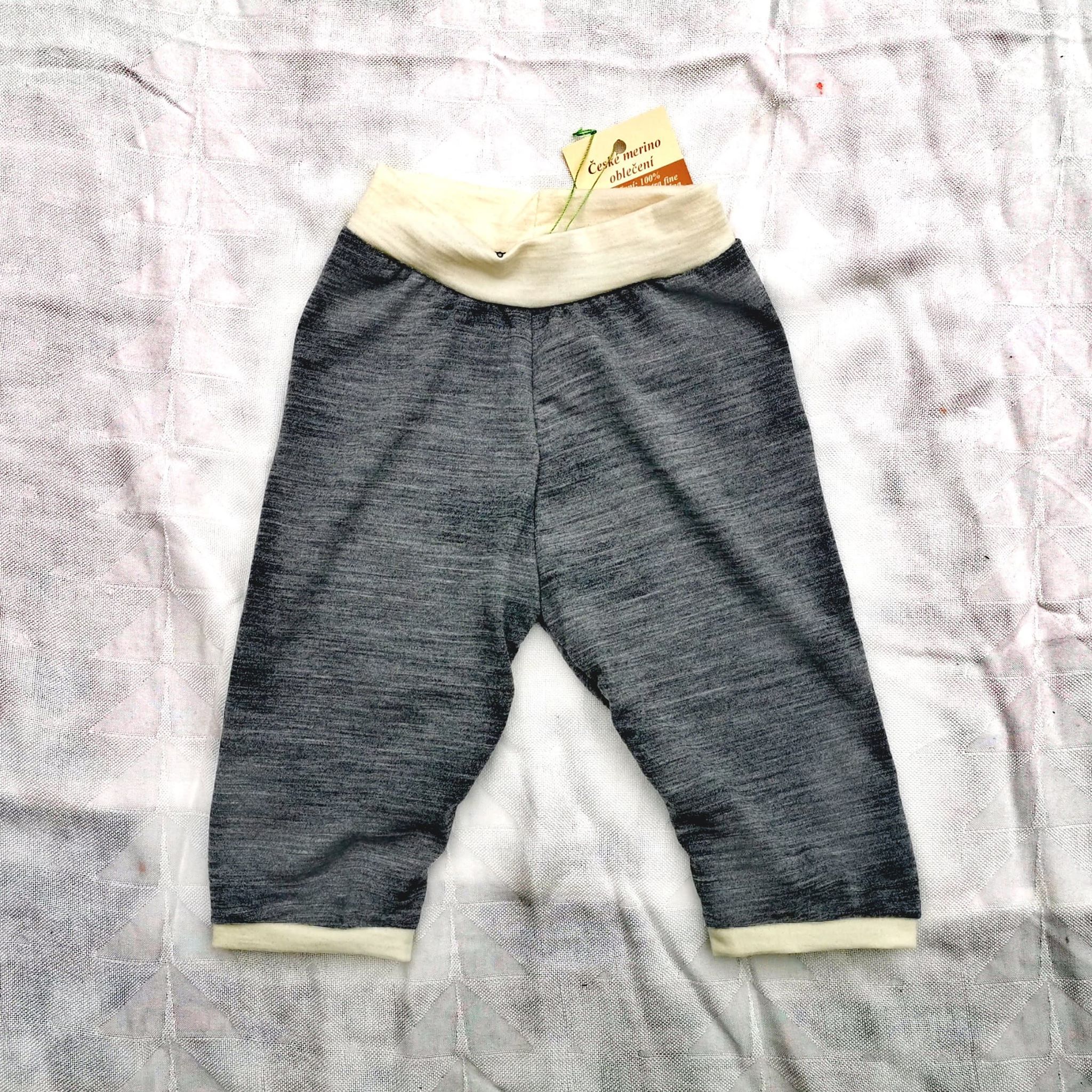 MERINO capri kraťasy šedé, béžový lem (62/68/74) - obrázek 1