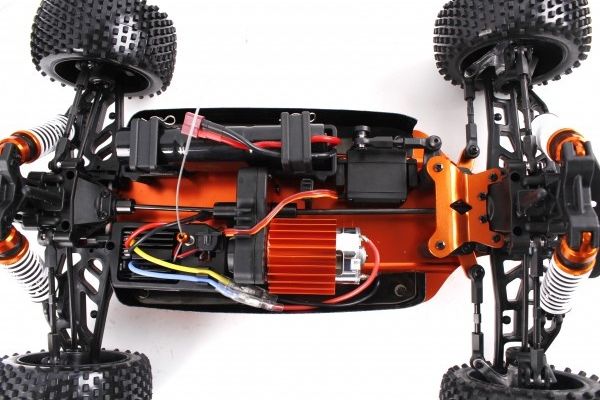 DF models Speedfire 5 - voděodolná buggy 1:10 XL - obrázek 8