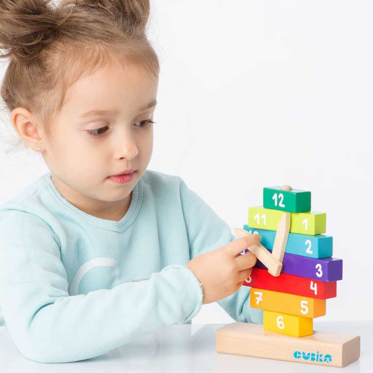 CUBIKA DŘEVO Baby Hodiny magnetické navlékací stavebnice set 10 dílků - obrázek 3
