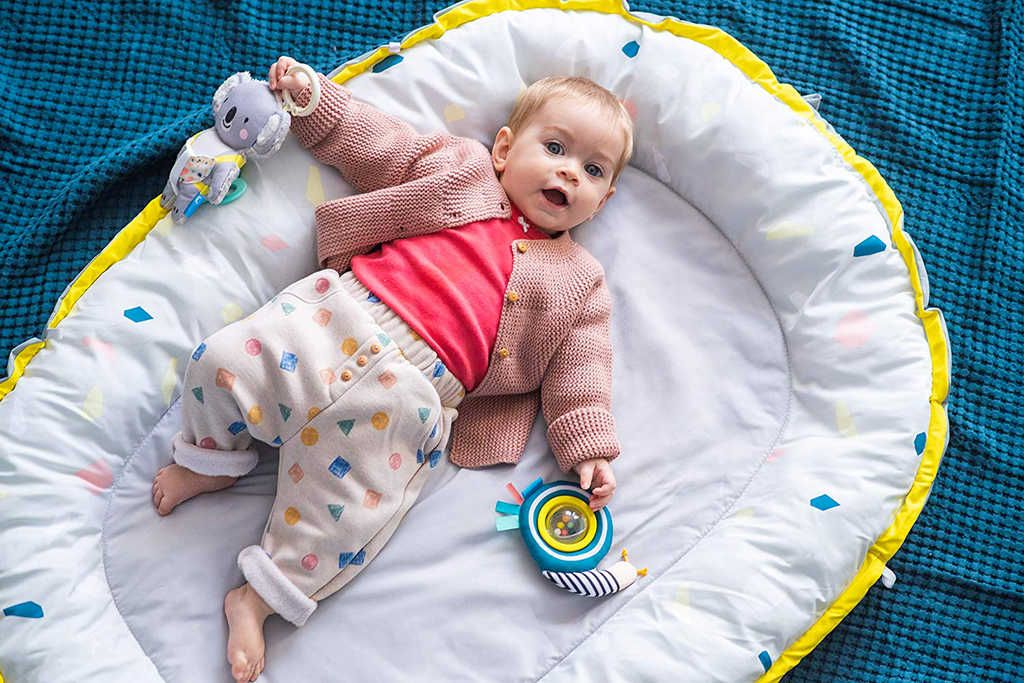 TAF TOYS Baby chrastítko textilní šnek Scotty 15cm s klipem pro miminko - obrázek 5
