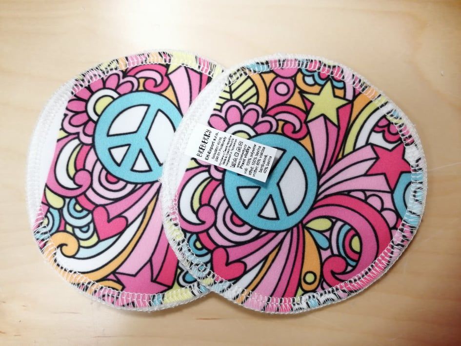 Breberky SLEVA Bio vložky do podprsenky - Hippie na růžové, bílý pruh (PUL) - obrázek 1