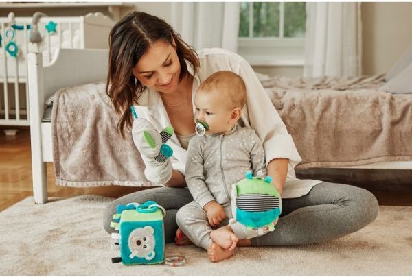 Canpol babies Plyšový edukační míček s rolničkou Medvídek - tyrkysová - obrázek 3