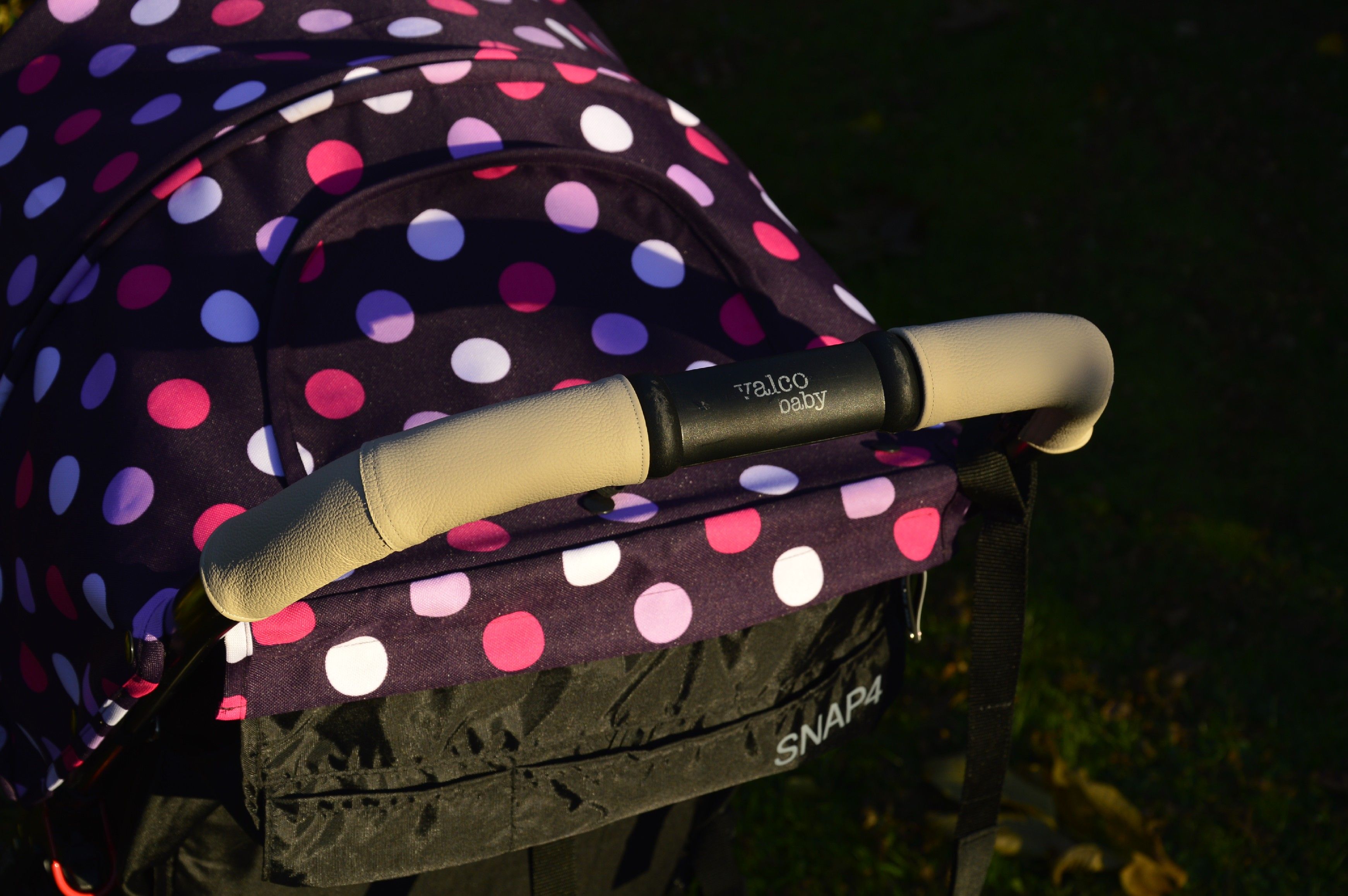 Ma-tata.cz Kožený potah na rukojeť kočárku - rodič Značka kočárku: Baby Design, Barva: černá, Model kočárku: jiný model - obrázek 8